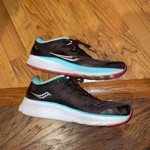 SAUCONY RUNNING SHOES